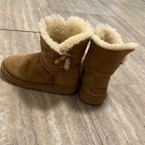 Ugg Girls Size 11